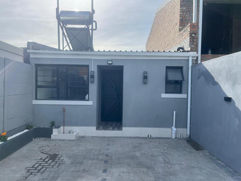 2 Bedroom Property for Sale in Kensington Western Cape